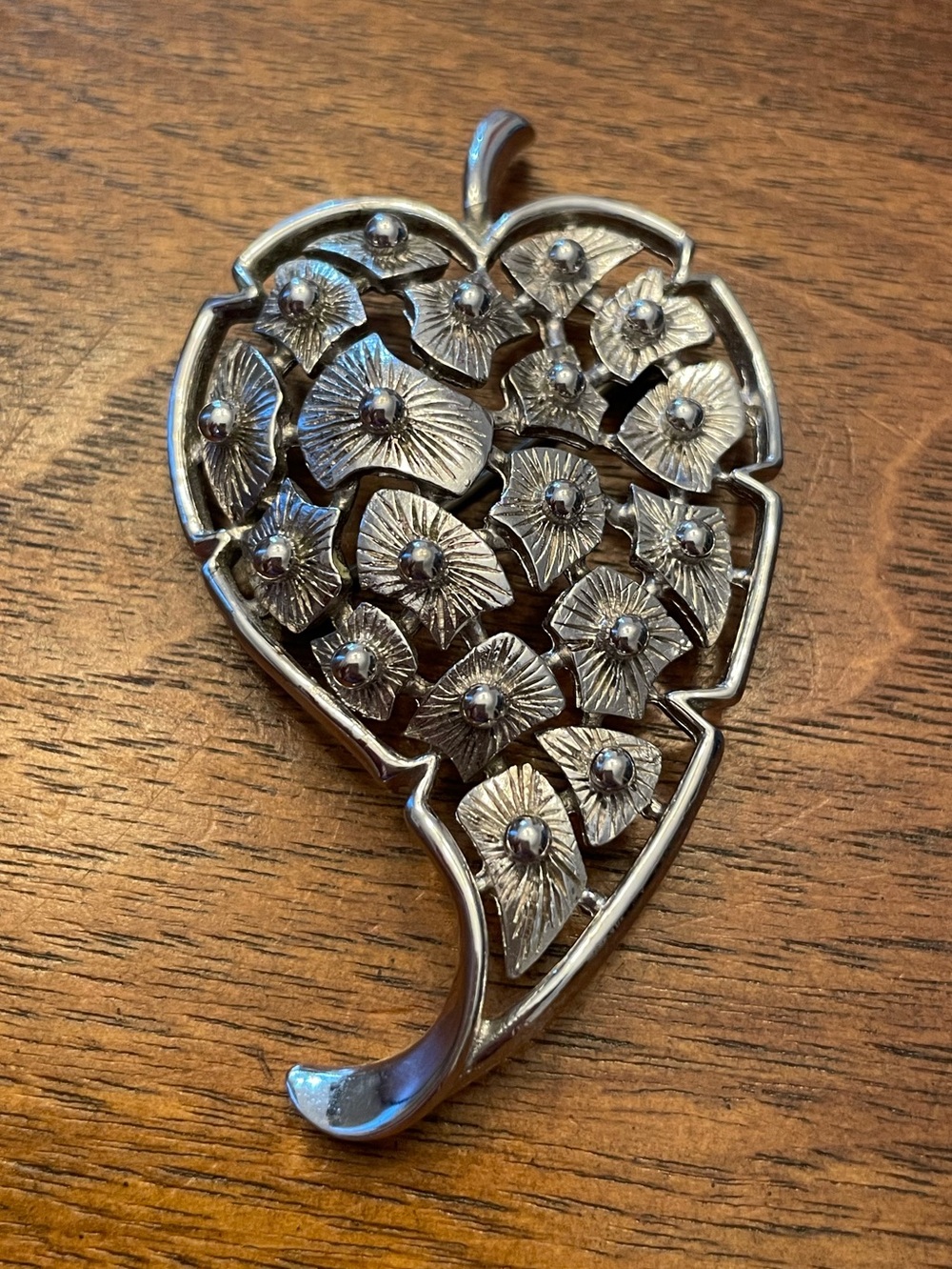 Vintage! Monet Silver-Tone Floral Leaf Brooch